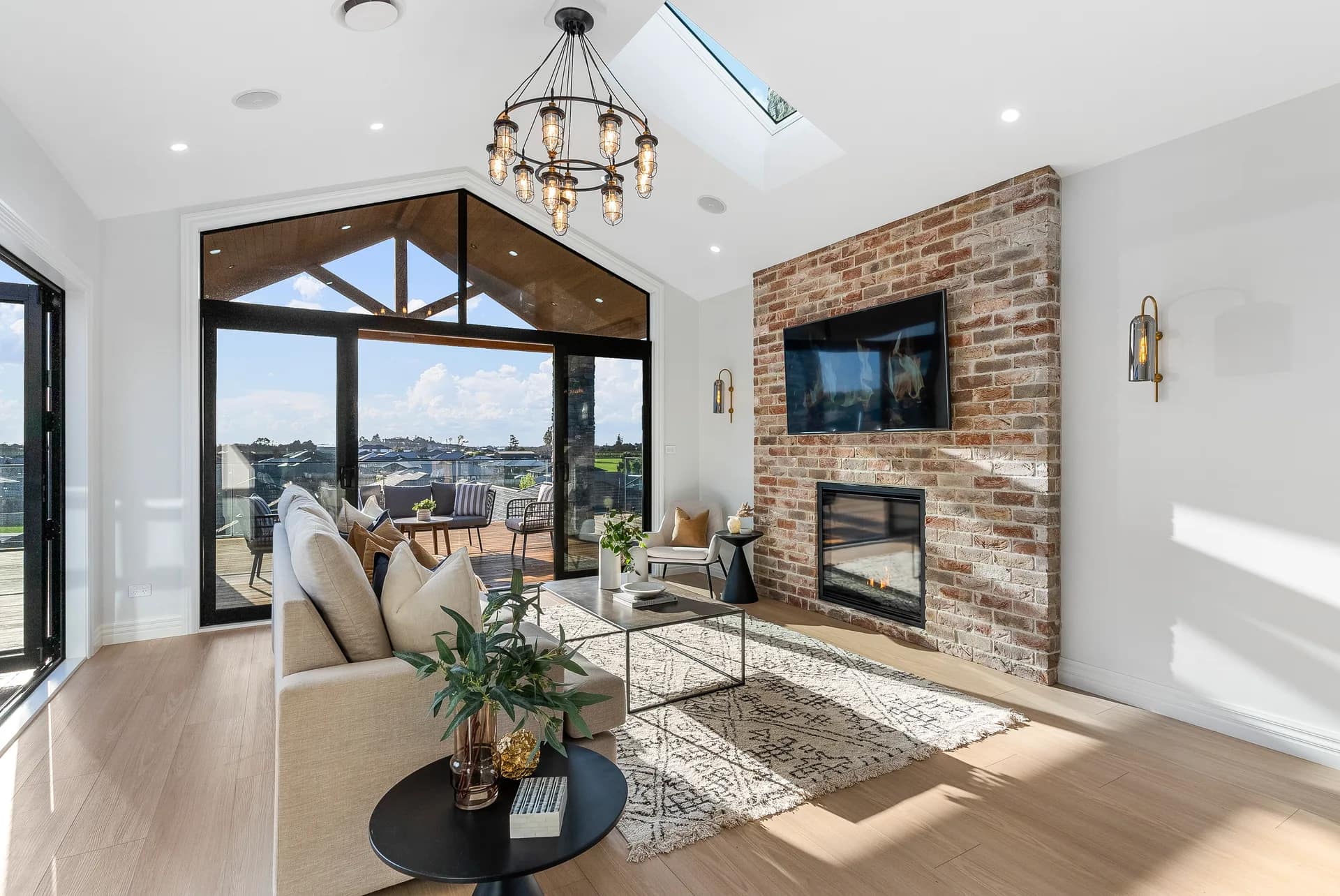 Top Hawk Builders — fencing, boundaries, and outdoor structure — Auckland residential project photography